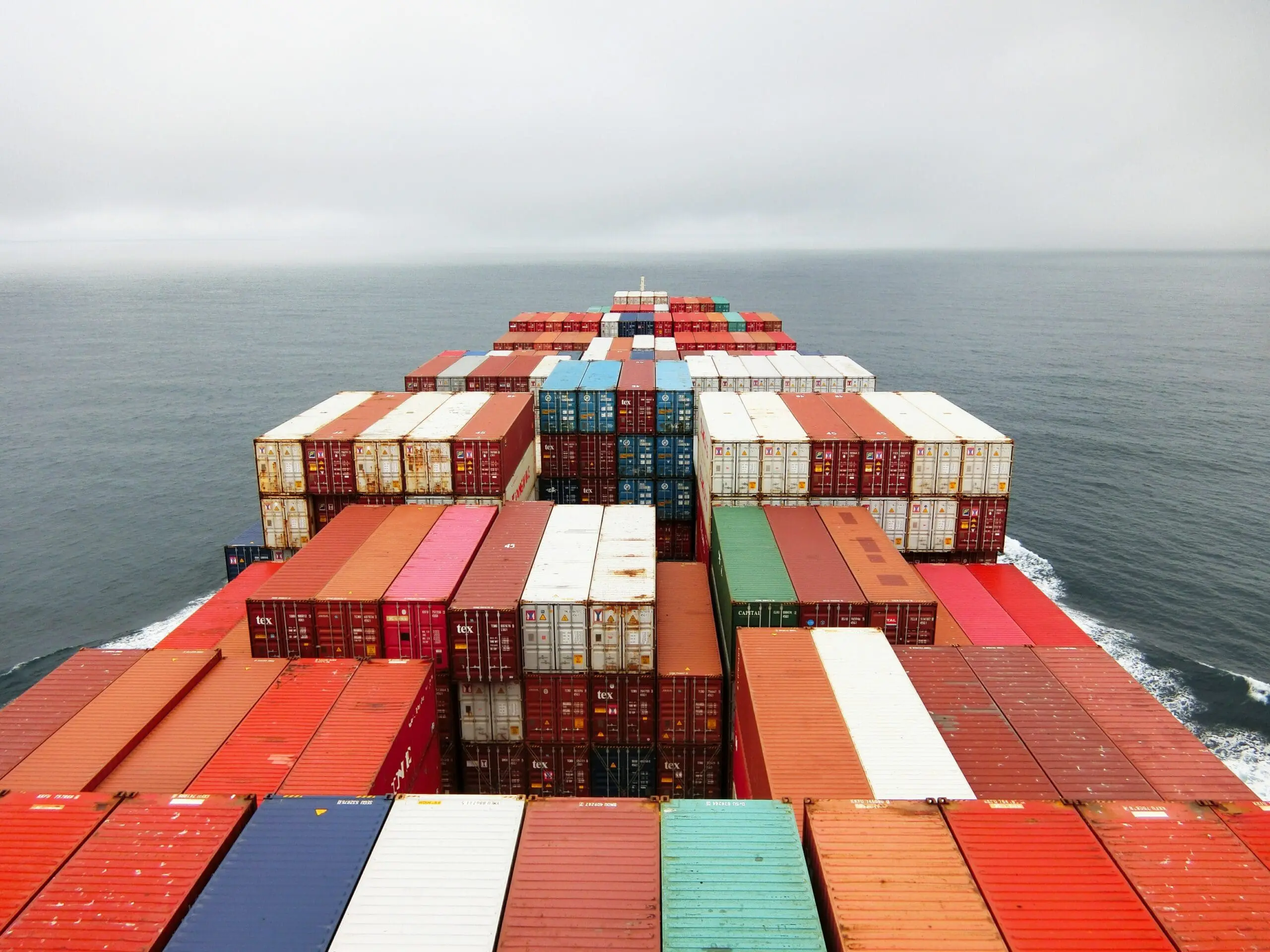 Het efficiënt transporteren van containers met Adaption