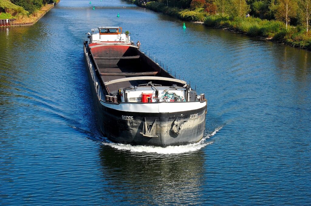 Binnenvaart is een van de modaliteiten waar Adaption software oplossingen voor ontwikkeld heeft