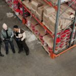 Overleggen in het warehouse met je collega's
