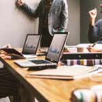 Samenwerken met Adaption betekent profiteren van op maat gemaakte softwareoplossingen voor de logistieke sector, inclusief WMS, TMS en FMS. Wij optimaliseren uw logistieke processen, verlagen kosten en verhogen de efficiëntie. Met onze klantgerichte aanpak en geavanceerde technologieën bieden we naadloze integratie en duurzame oplossingen die perfect aansluiten bij de behoeften van uw bedrijf.