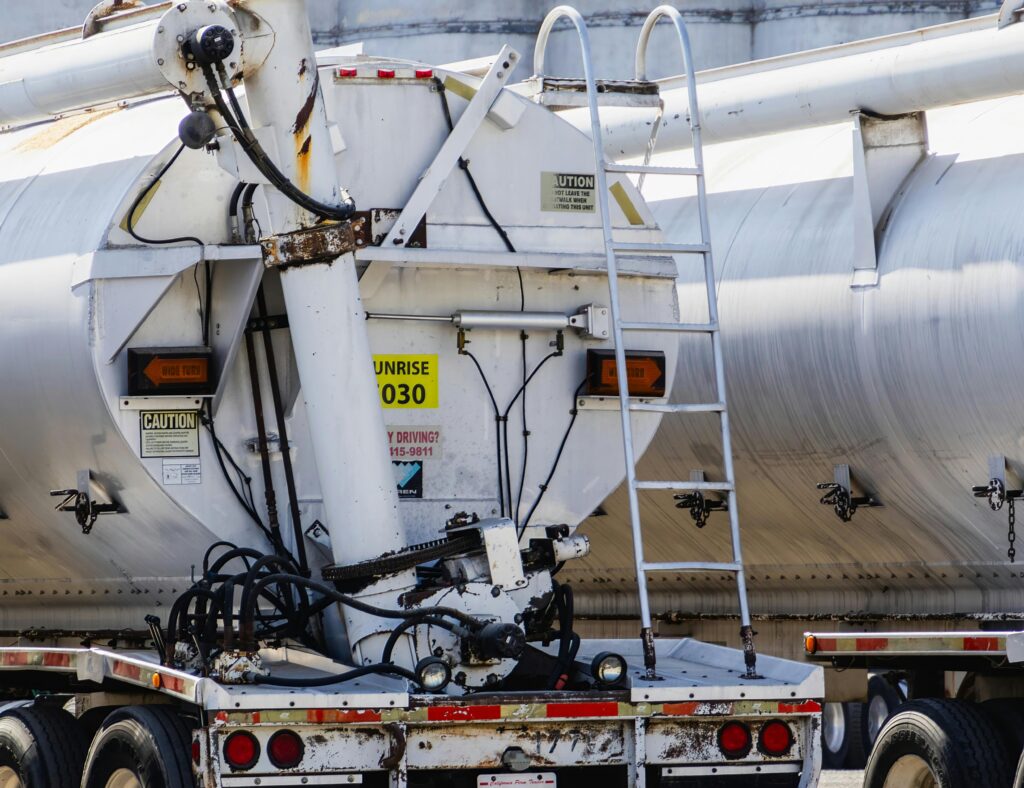 Efficiënt bulktransport met het WMS van Adaption. Ons systeem automatiseert opslag en verzending, biedt realtime inzicht en integreert met andere logistieke systemen.