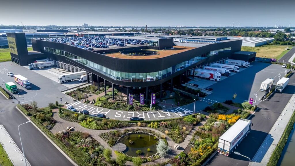 Nature’s Pride is een toonaangevende Nederlandse importeur en exporteur van exotische groenten en fruit — van avocado’s en mango’s tot ready‑to‑eat bessen. Het bedrijf is opgericht in 2001 en groeide al snel uit tot een full-service speler met rijpingsfaciliteit, verpakkingscapaciteit en distributiecapaciteiten